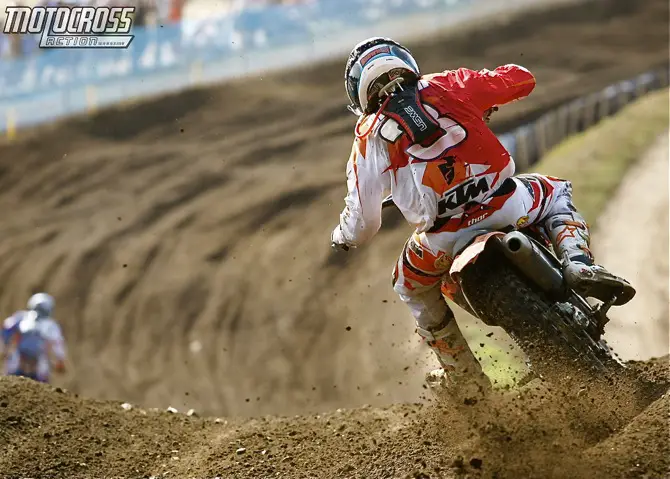 MX1  Vídeo: Motocross das Nações 2022, a última corrida de Tony Cairoli