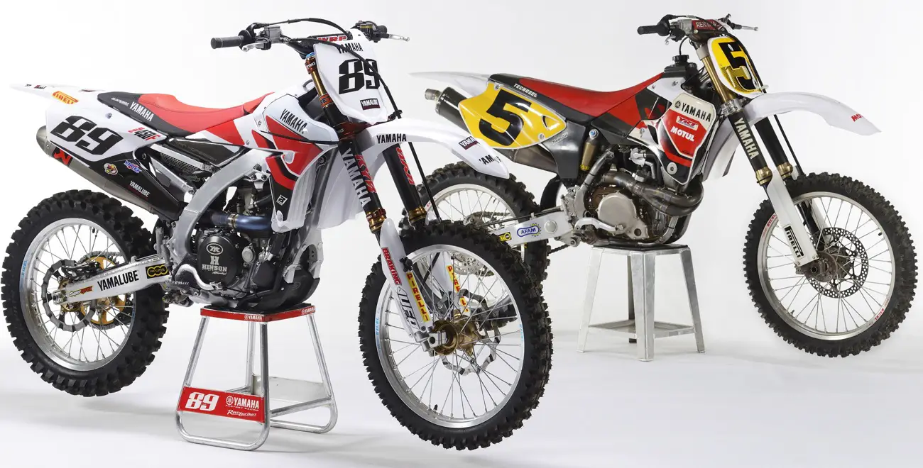 Red yamaha store dirt bike