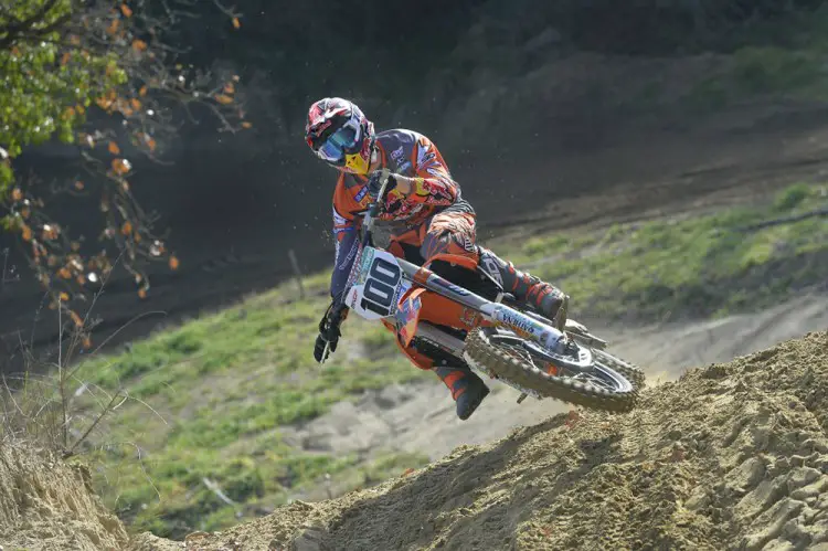 102850_13_058_KTM15_Searle_action_1024