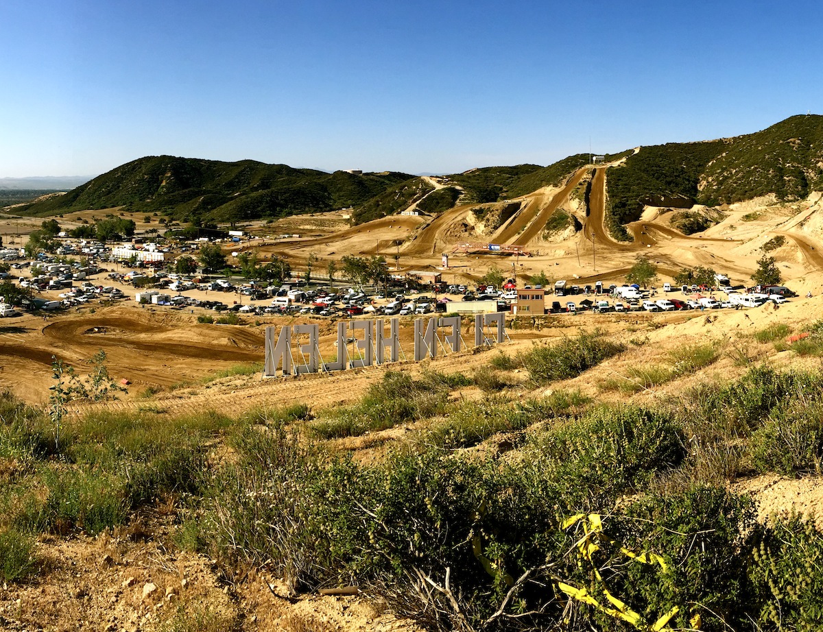 ЧЕМПИОНАТ МИРА ПО ДВУХТАКТАМ 2015: ДЫМ В ХОЛМАХ - Журнал Motocross Action