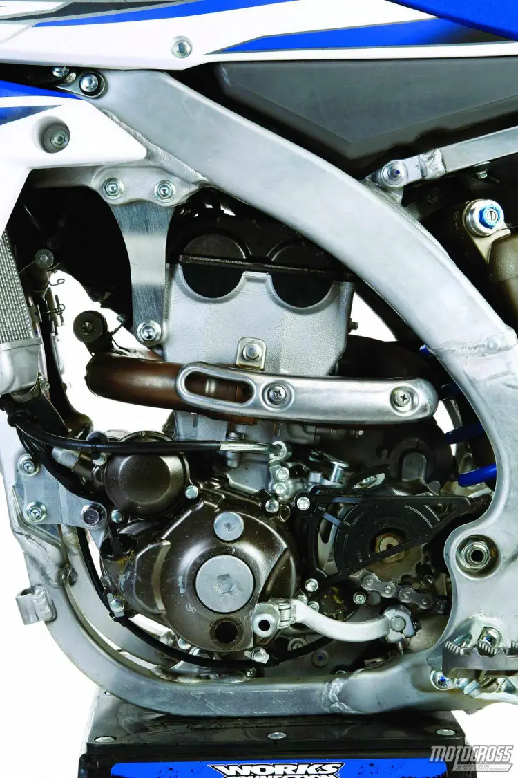 Grundmaterial: Der YZ250FX verwendet in jeder Hinsicht einen Motocross-Motor YZ250F, es gibt jedoch Kompromisse.