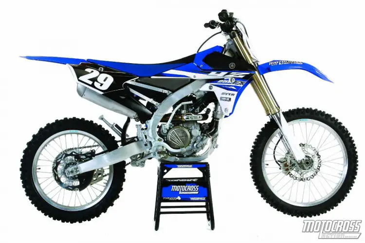 2015 YZ250FX: A Yamaha merece crédito pela construção de uma bicicleta de corrida pronta para uso offroad que pode ser usada para qualquer coisa, desde trilhas a GNCC até motocross local.