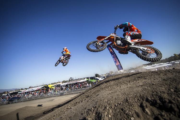 Dean Wilson and Grant Langston - Action