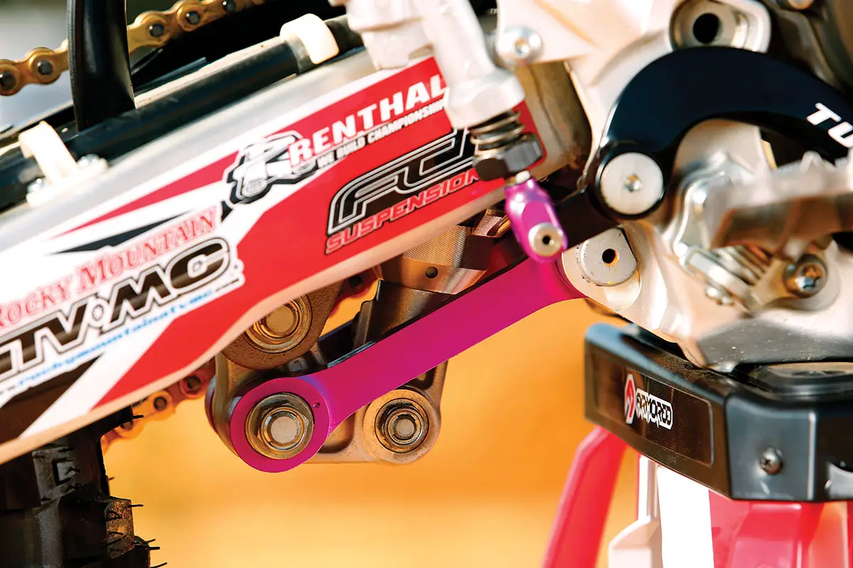With four different-length settings, JGR’s adjustable link is a brilliant idea. We preferred 144mm. 