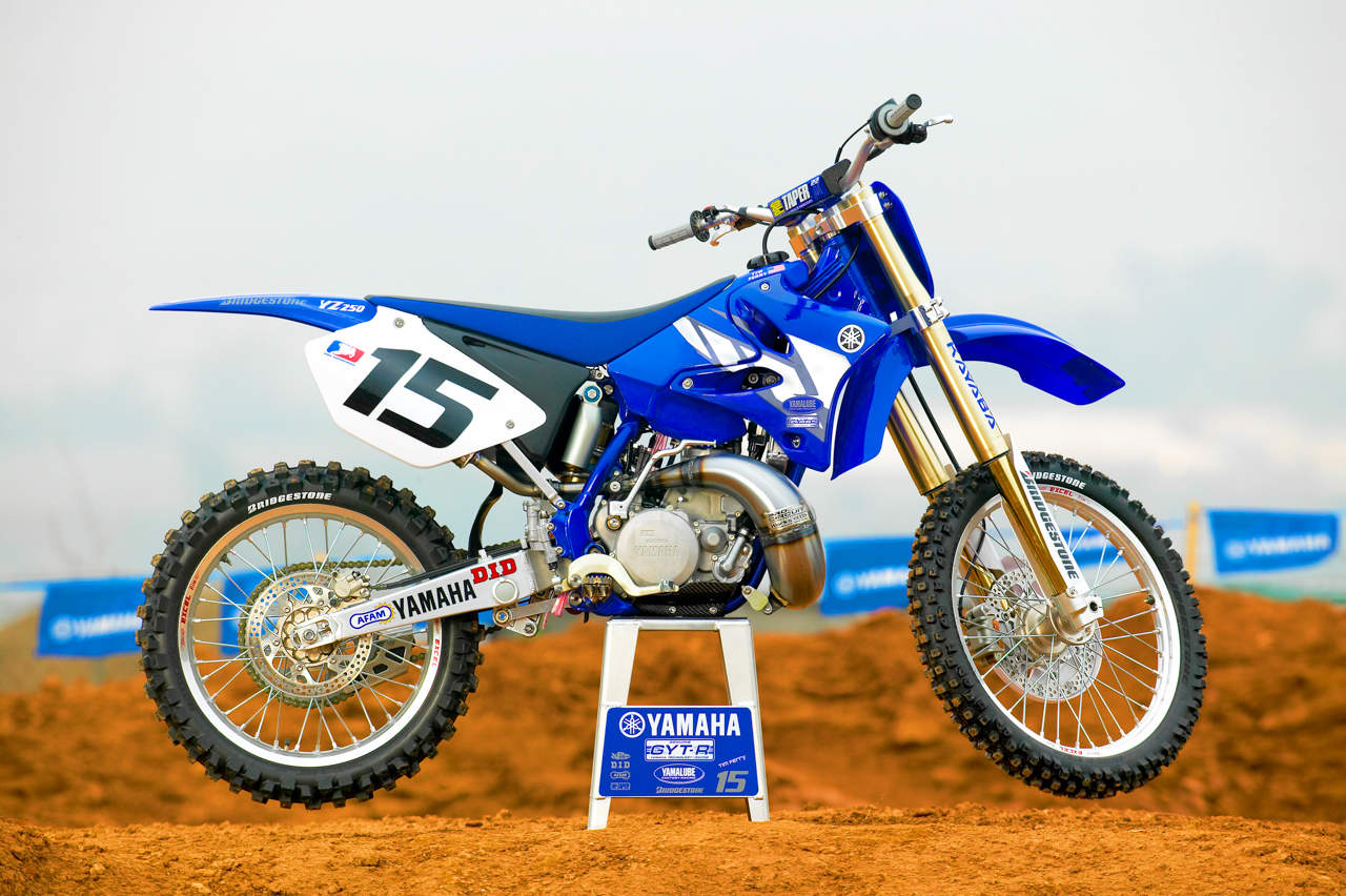 Yamaha yz250 deals two stroke