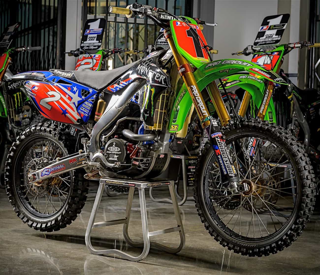 MXA RETRO TEST: WE RIDE MIKE BROWN'S 2001 PRO CIRCUIT KAWASAKI KX125 -  Motocross Action Magazine