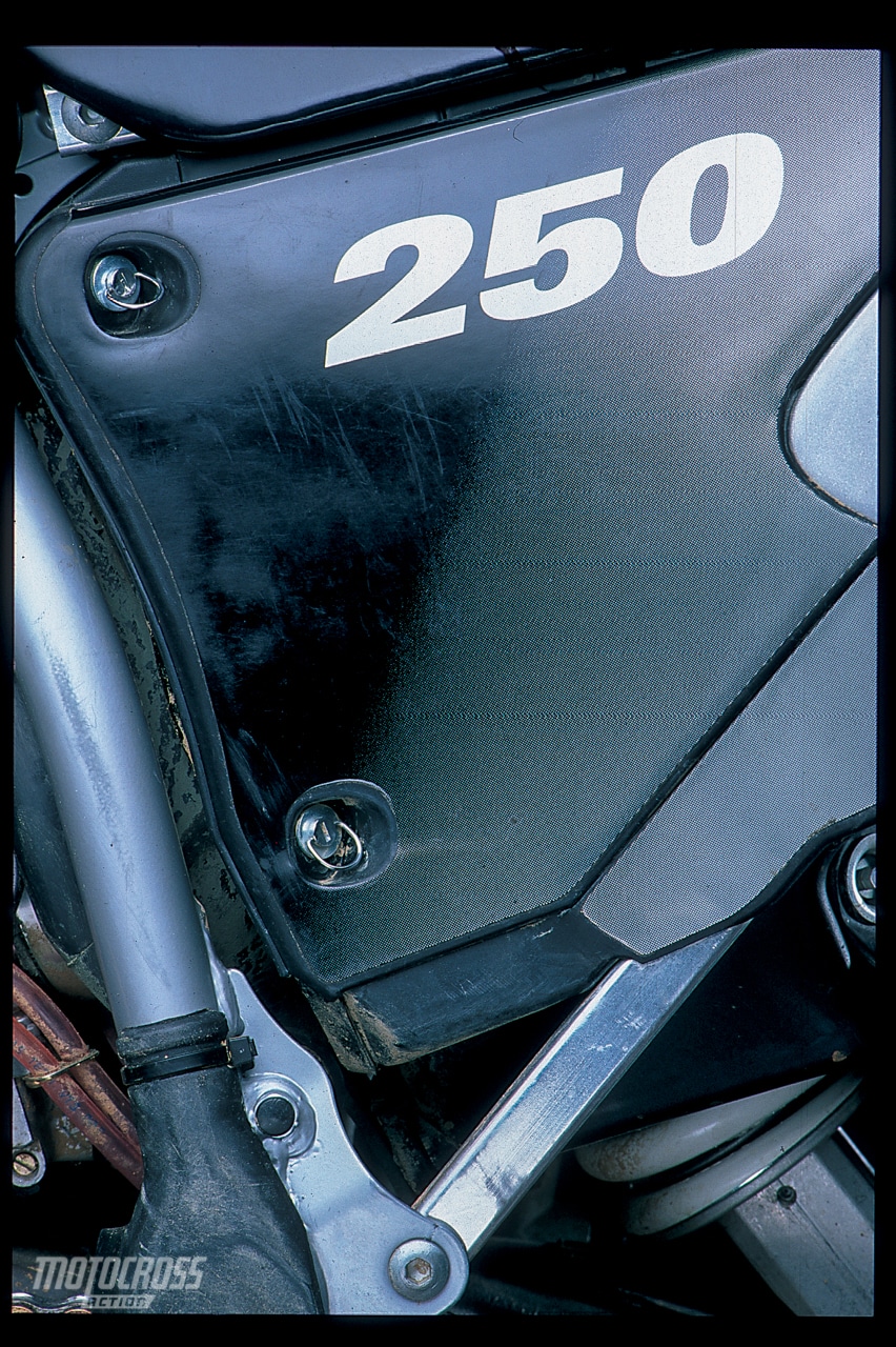 2001년 KTM 250SX 에어박스