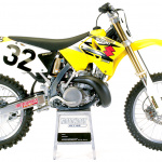 2005 Suzuki RM250 two-stroke-8-5