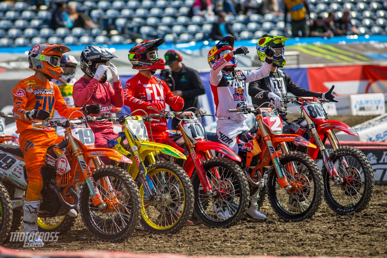 How Much Do Motocross Riders Get Paid a Year? - Risk Racing