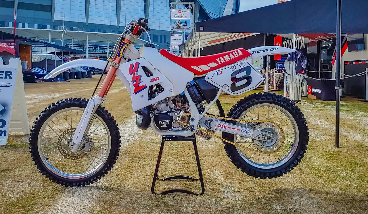 1990 yamaha yz250 Bradshaw replica 