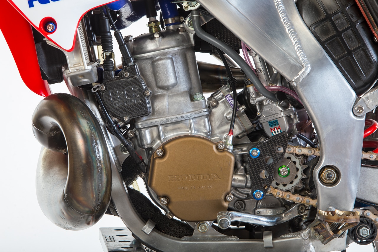 محرك مشروع هوندا CR2002 250