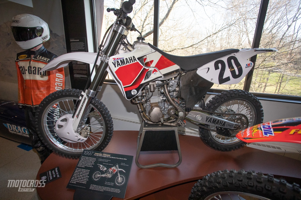 Doug Henry Factory YZ400 AMA -moottoripyörän Hall of Fame