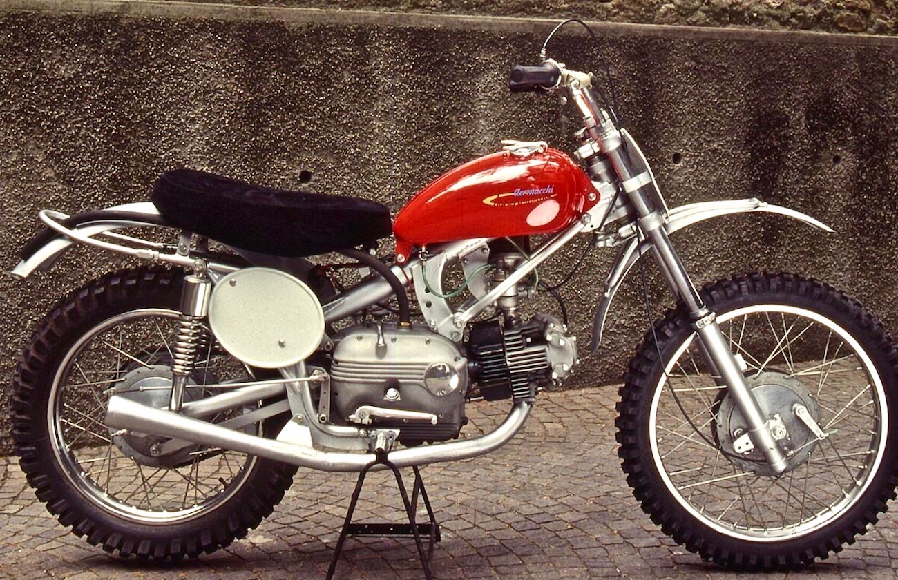 これまでに見たことのないバイク 1960 Aermacchi 250 Cross モトクロスアクションマガジン