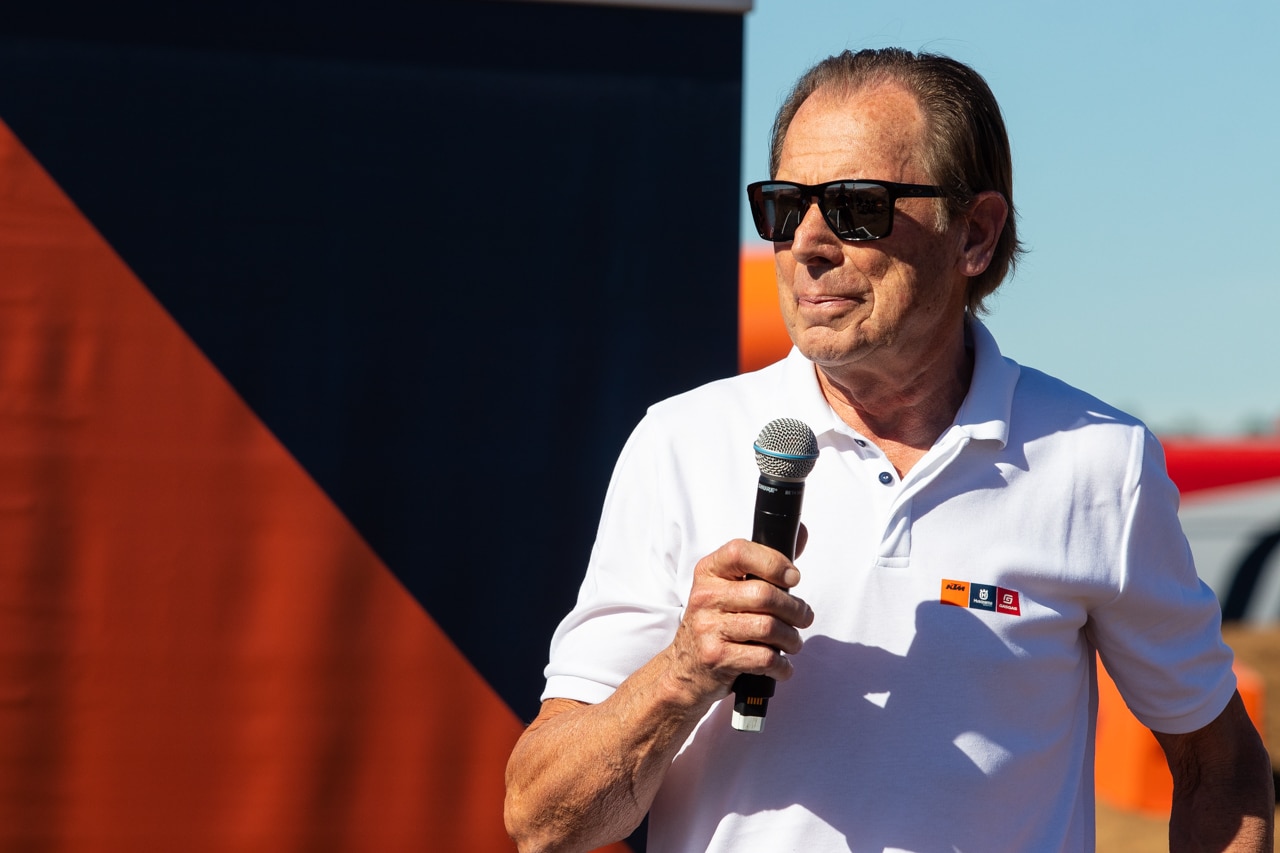 Roger Decoster_2021 RED BULL KTM INTRO-14