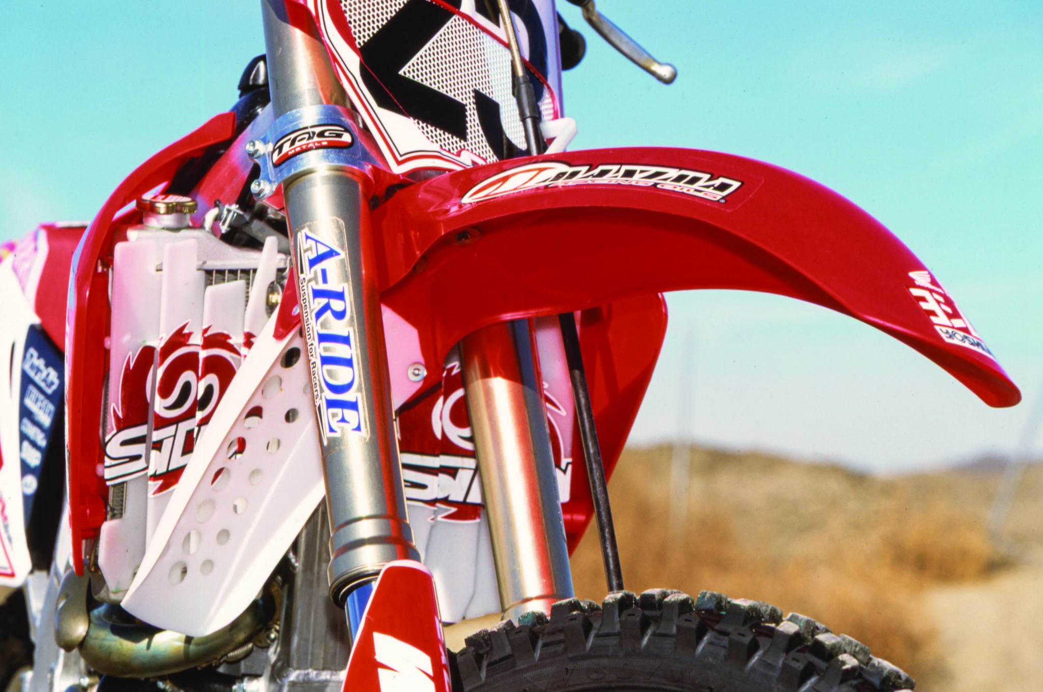 WE RIDE WORLD VET CHAMPION KYLE LEWIS' KAL-GUARD 2009 HONDA CRF450: -  Motocross Action Magazine