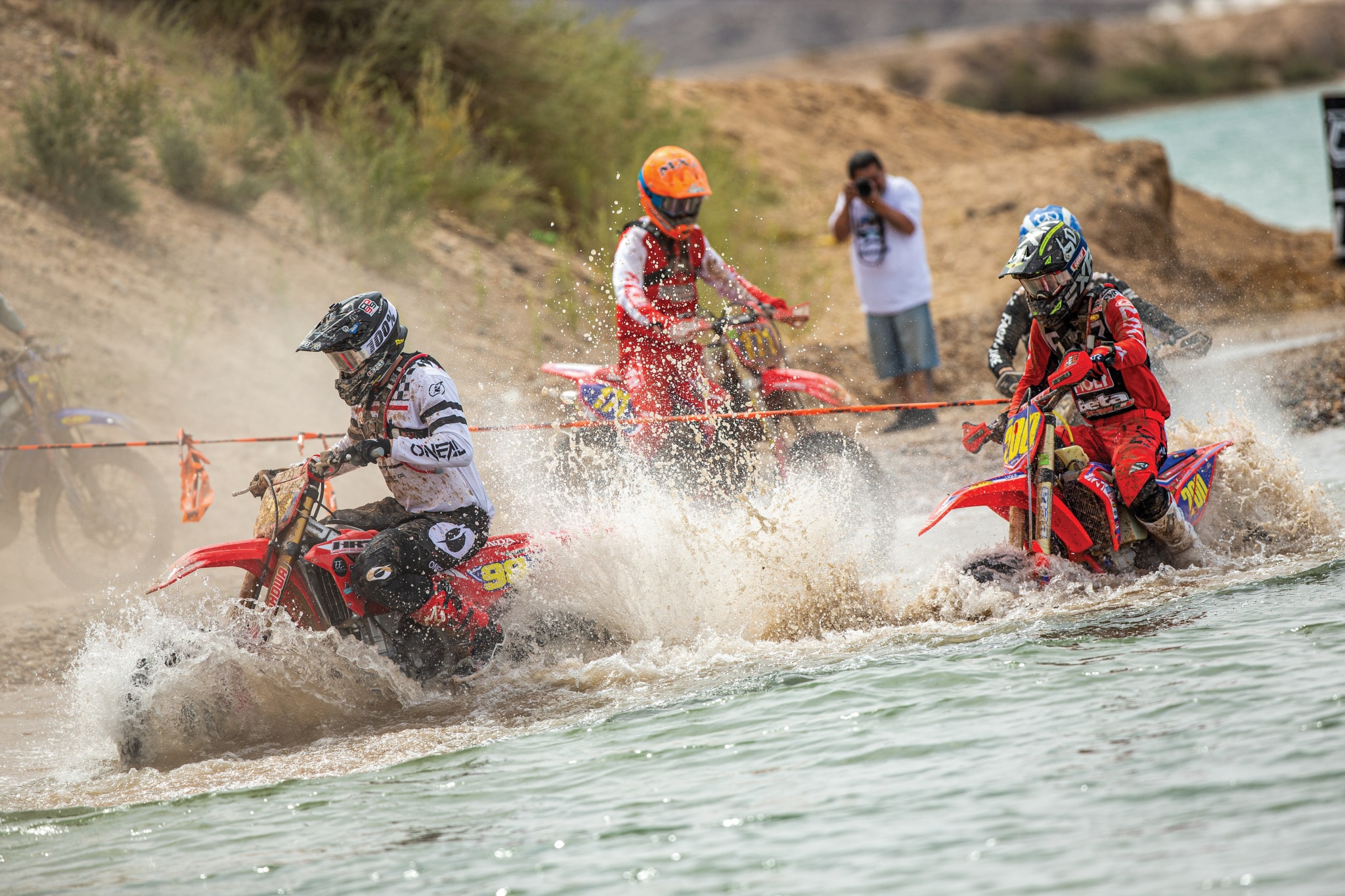 Pessoa Mostrando Corrida De Motocross · Foto profissional gratuita