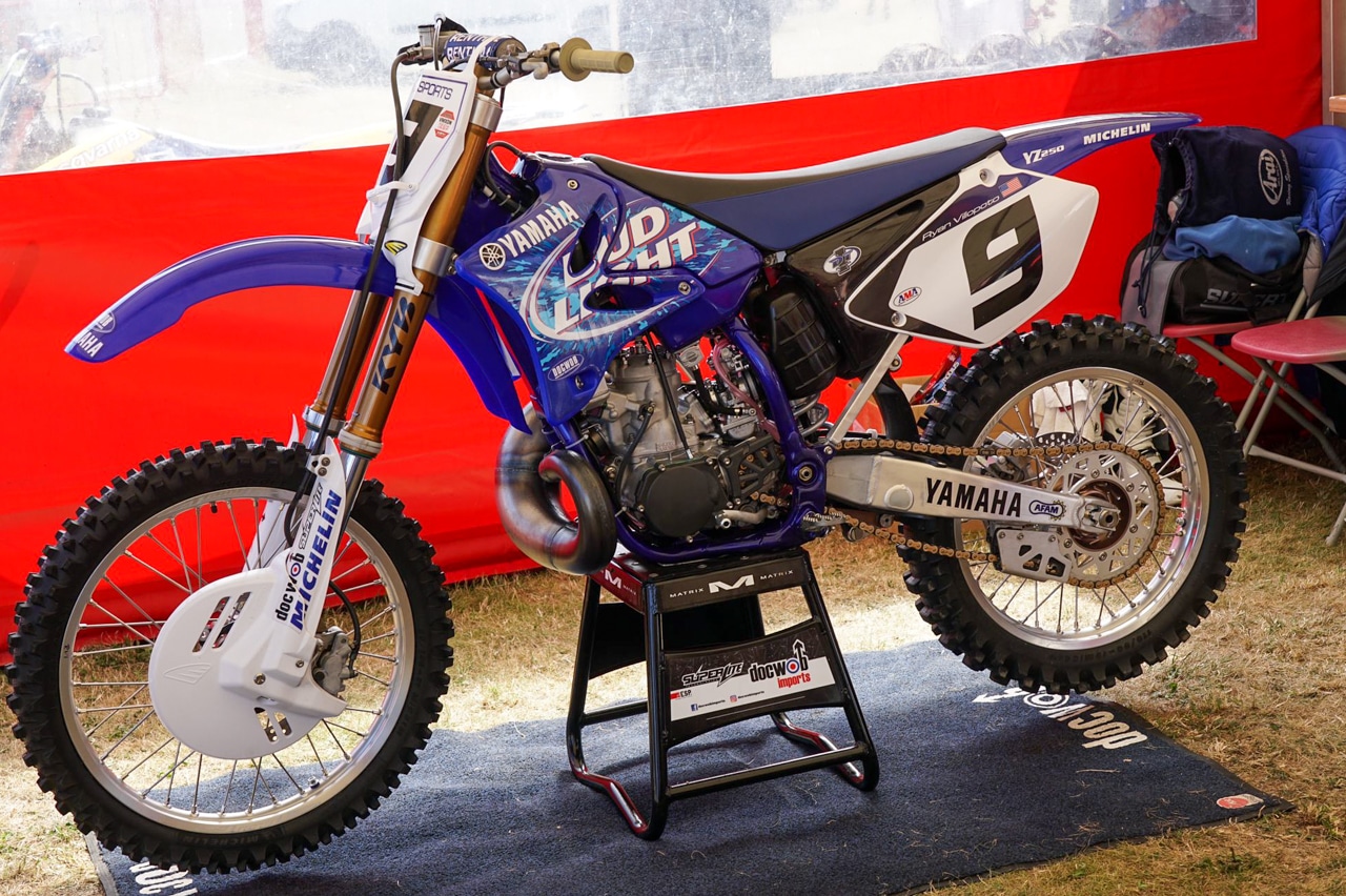 FOX HILLS VMXdN: RYAN VILLOPOTO'S 2002 YZ250