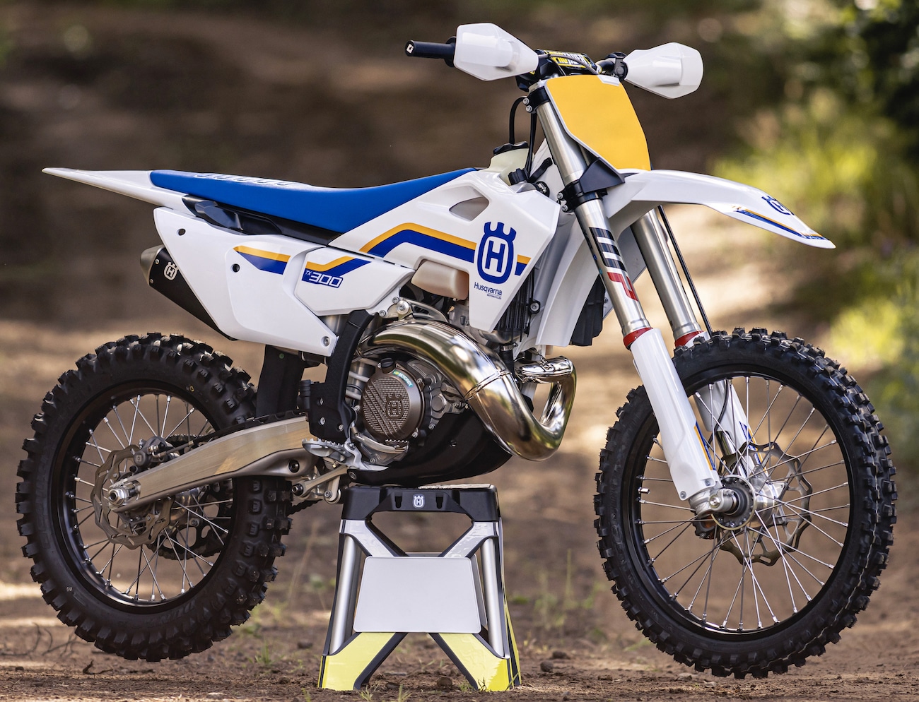 Husqvarna 300 sale 4 stroke