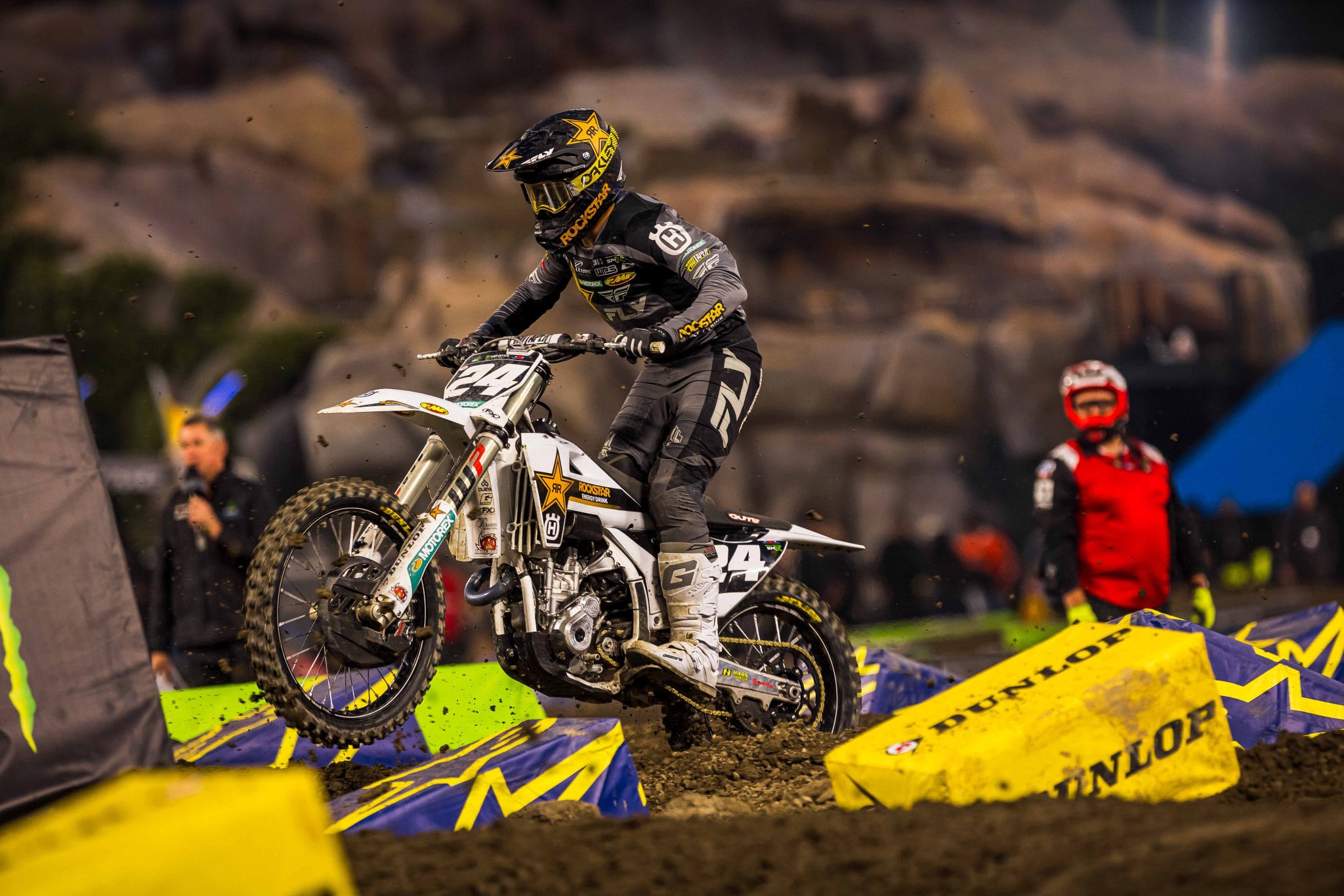 2024 SUPERCROSS POINT STANDINGS (AFTER ROUND 1 OF 17) Motocross