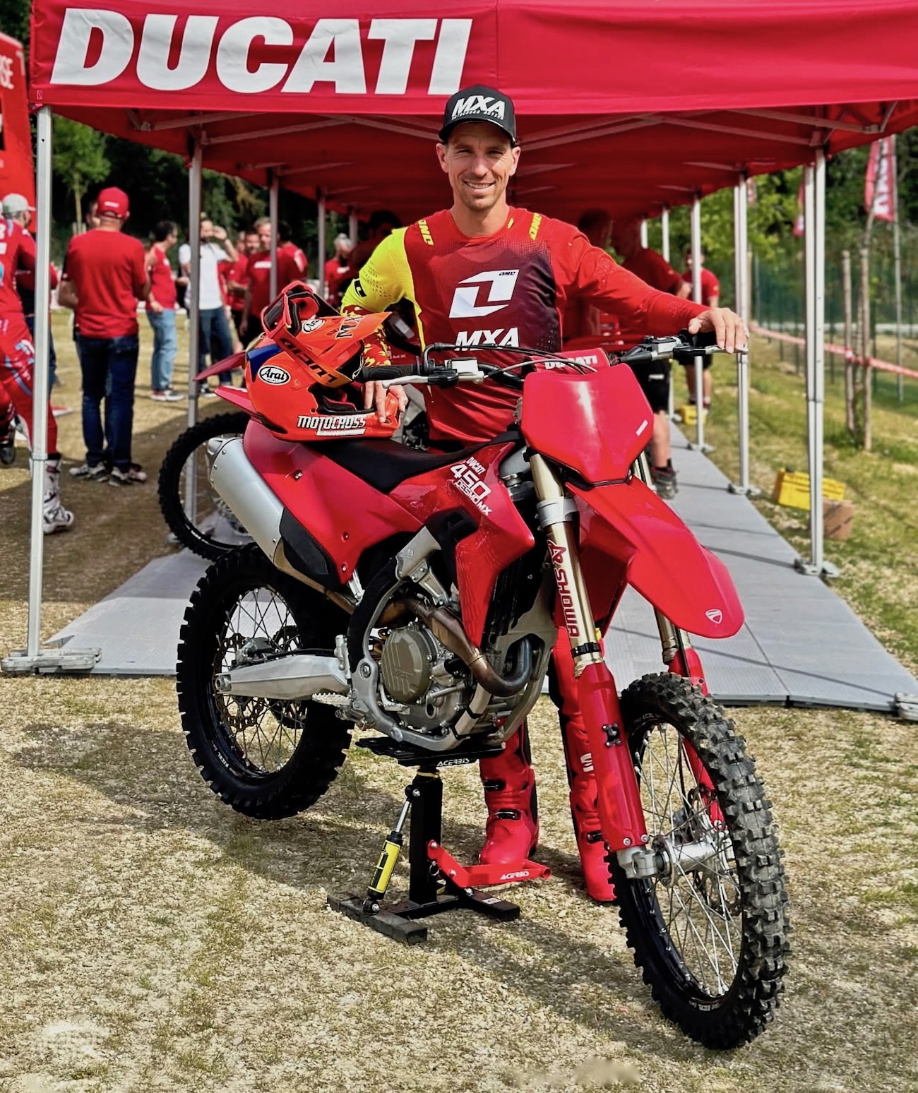 谣言、八卦和毫无根据的真相：马戏团即将来到你附近的小镇- 越野摩托车行动杂志, image size:1300x1548