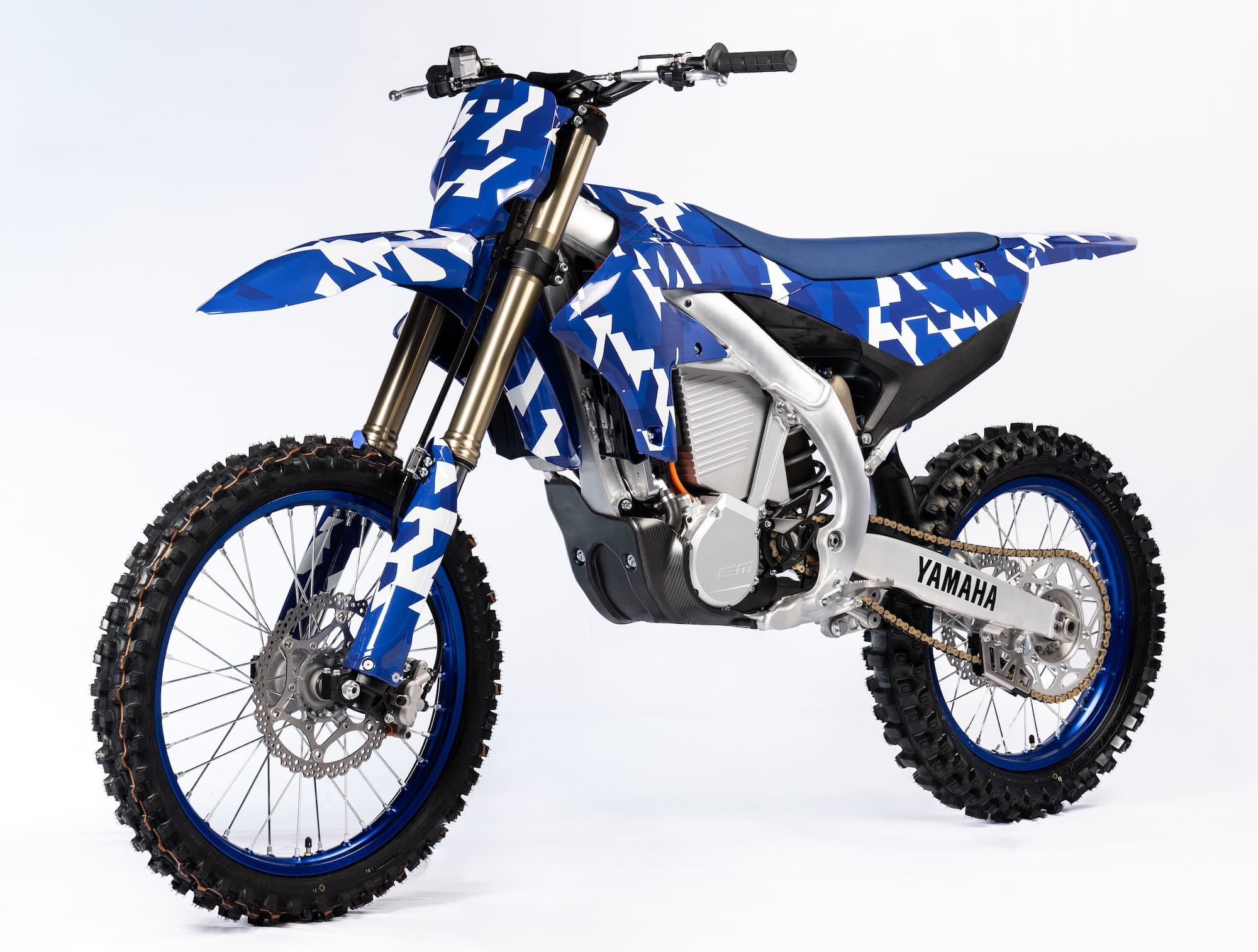 YAMAHA GOES ELECTRIC! NEW E-BIKE WITH A YZ450F CHASSIS & CLUTCH