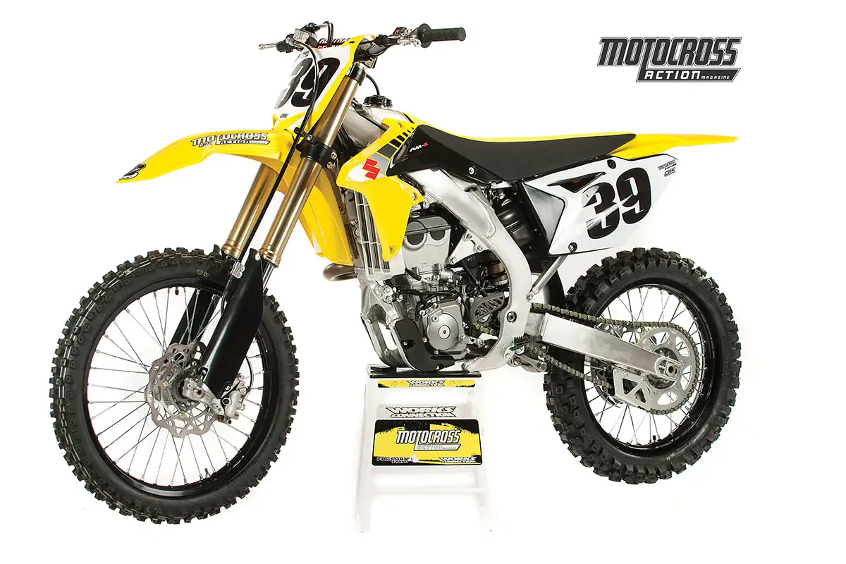 O Suzuki RM-Z2017 450 precisa ser colocado em uma dieta séria, os garfos devem ser jogados fora, os freios são lamentáveis ​​e a embreagem é fraca.