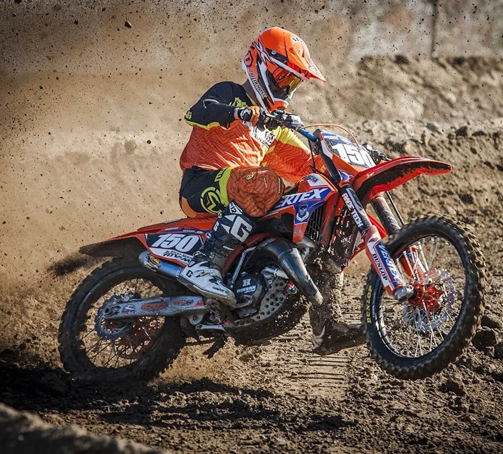 COSTRUIAMO UNA KTM 150SX FOUR-STROKE FIGHTER - Motocross Action