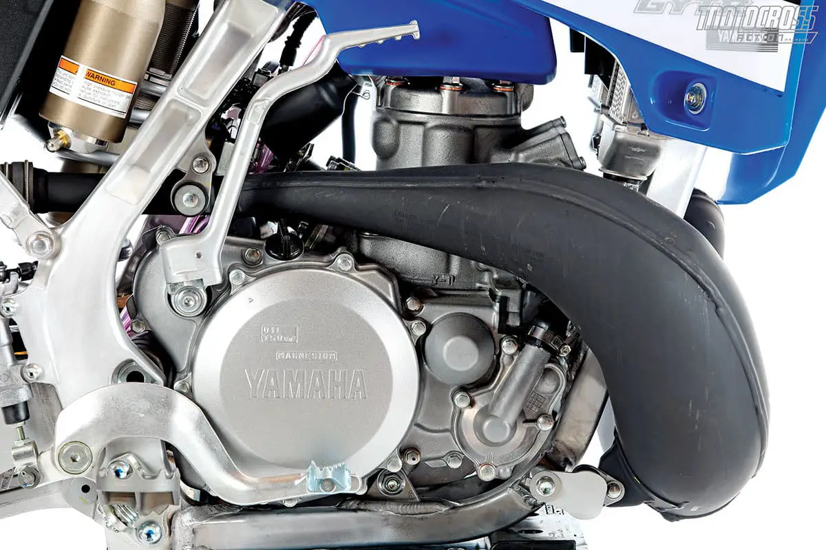 YZ250-moottori oli aikansa edellä kymmenen vuotta sitten. Nyt se on ajan takana jatkuvasti paranevan KTM 250SX: n ansiosta.
