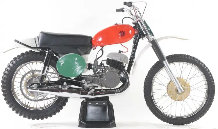 CLASSIC MOTOCROSS IRON: 1965 CZ 250 TYPE 968 TWIN PIPE - Motocross ...